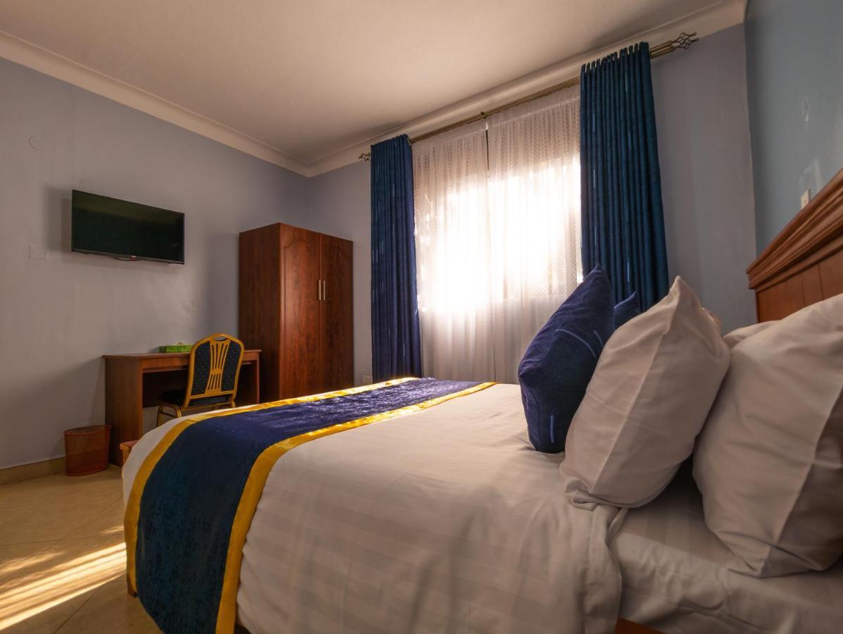 Excelsis Garden Hotels - Kampala Bagian luar foto