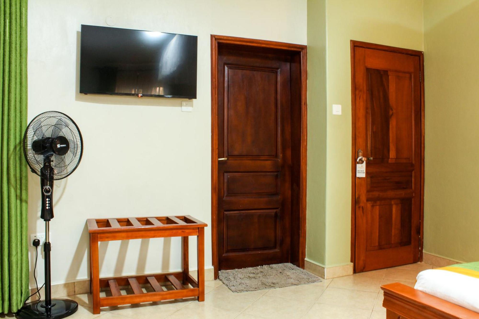 Excelsis Garden Hotels - Kampala Bagian luar foto